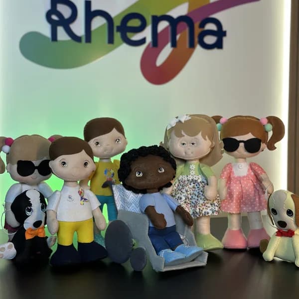 Os bonecos da Turminha da Rhema juntos